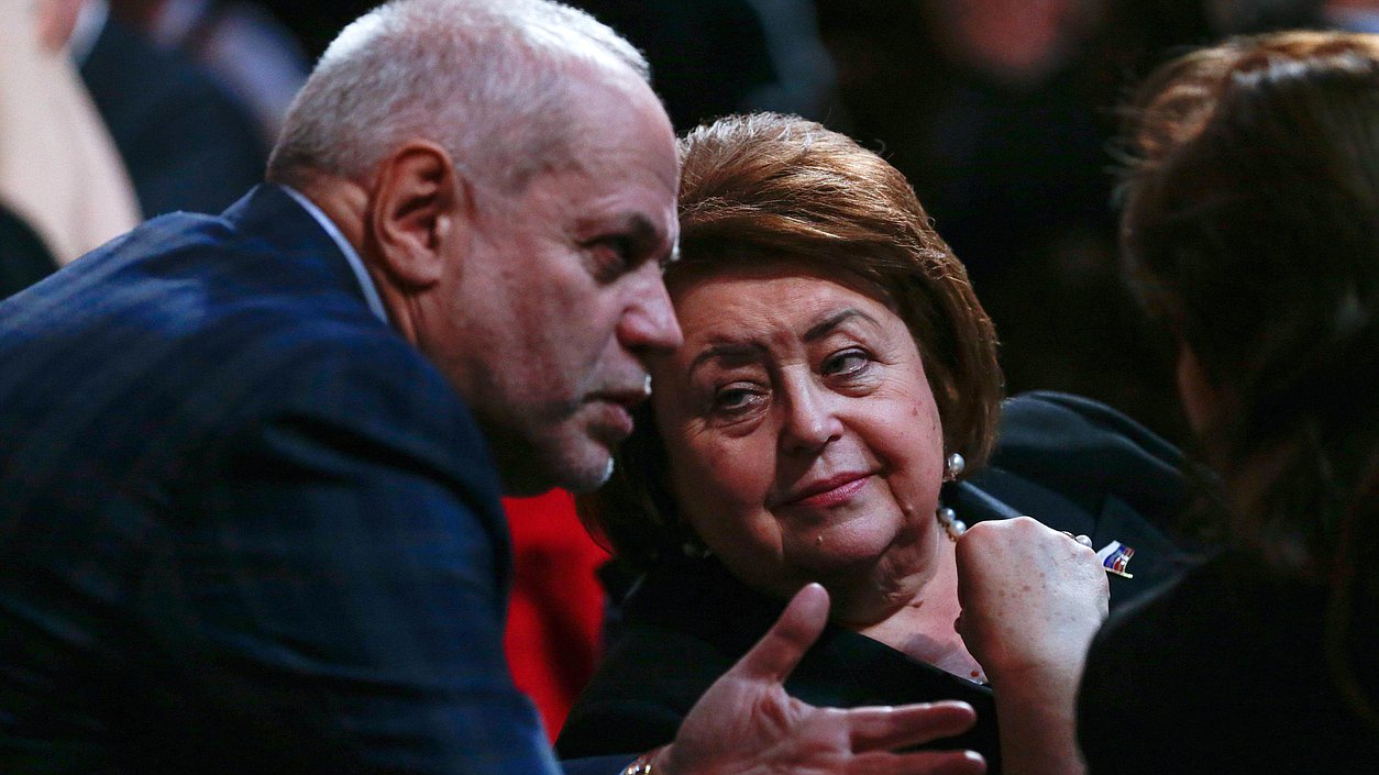 Торжественная церемония открытия Года литературы в России на сцене Московского Художественного театра имени А.П. Чехова.