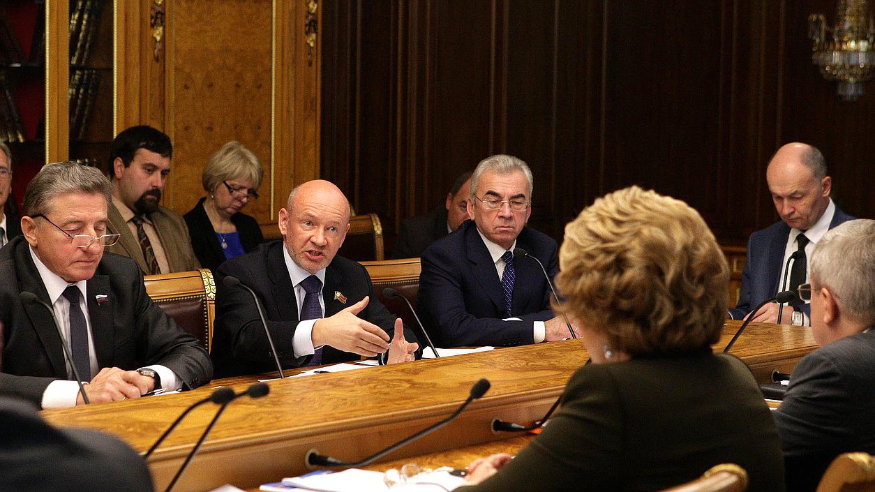 Заседание Президиума Совета Законодателей. Владимир Платонов