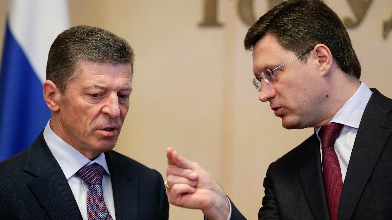 Встреча министров правительства РФ в Гербовом зале перед выступлением Премьер-министра РФ Дмитрия на пленарном заседании в Государственной Думе РФ.