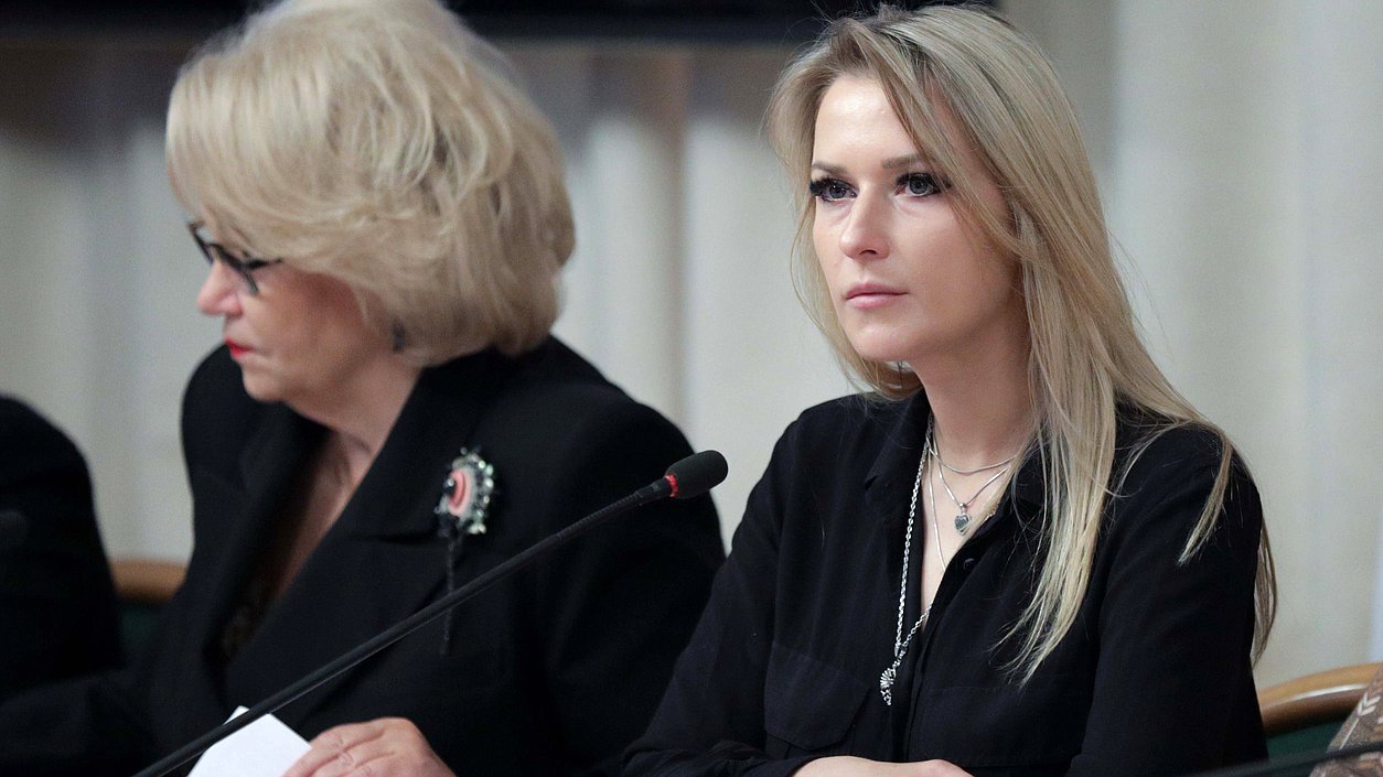 Председатель Комитета по развитию гражданского общества, вопросам общественных и религиозных объединений Яна Лантратова