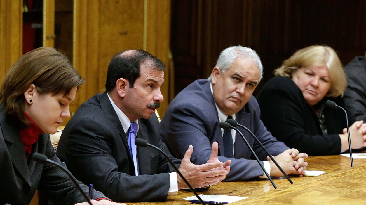 Встреча Председателя Государственной Думы Сергея Нарышкина с Вице-президентом Кубинского института дружбы народов, Героем Республики Куба Фернандо Гонсалесом Льортом.