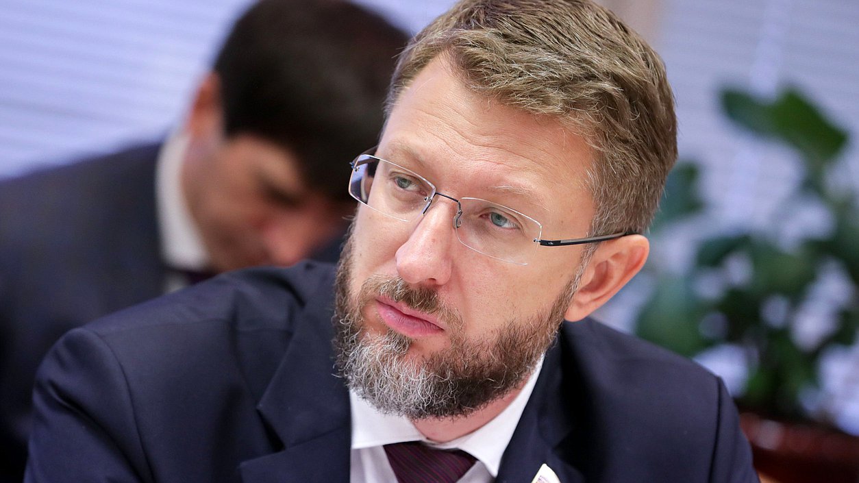 Член Комитета по развитию Дальнего Востока и Арктики Дмитрий Погорелый