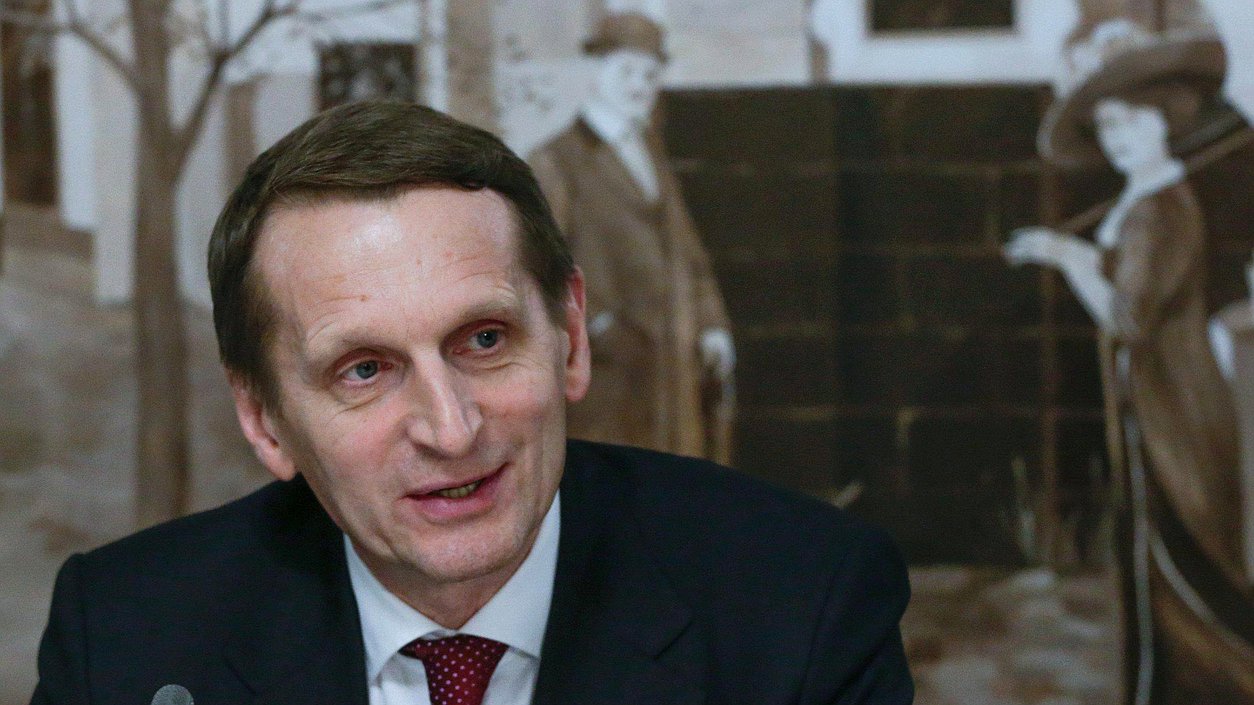 Рабочая поездка Председателя Государственной Думы Сергея Нарышкина в Уральский федеральный округ. Осмотр выставки, посвященной истории предпринимательства.