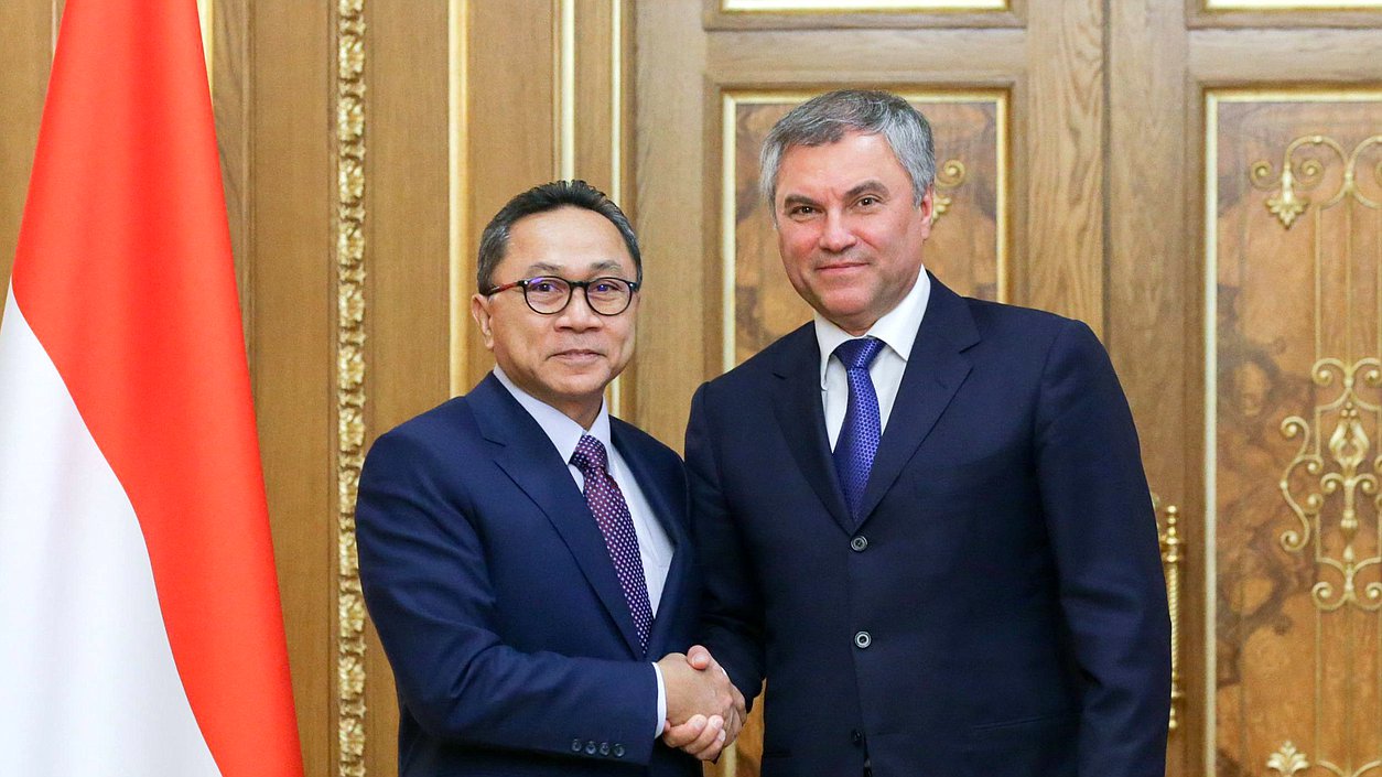 Chairman of the State Duma Viacheslav Volodin and Speaker of the People's Consultative Assembly of the Republic of Indonesia Zulkifli Hasan