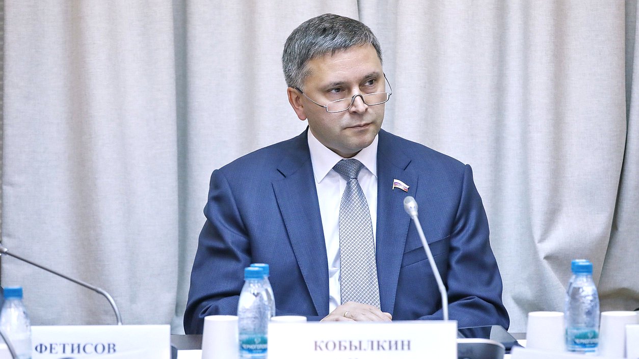 Председатель Комитета по экологии, природным ресурсам и охране окружающей среды Дмитрий Кобылкин