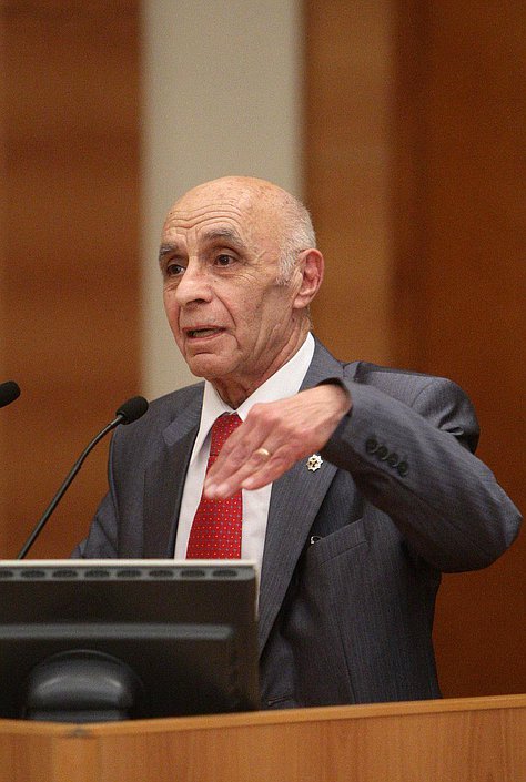  "Круглый стол" при Комитете по энергетике по теме: "Воспроизводство минерально-сырьевой базы, включающее поиски и разведку новых месторождений нефтяных и газовых ископаемых для нужд народного хозяйства".