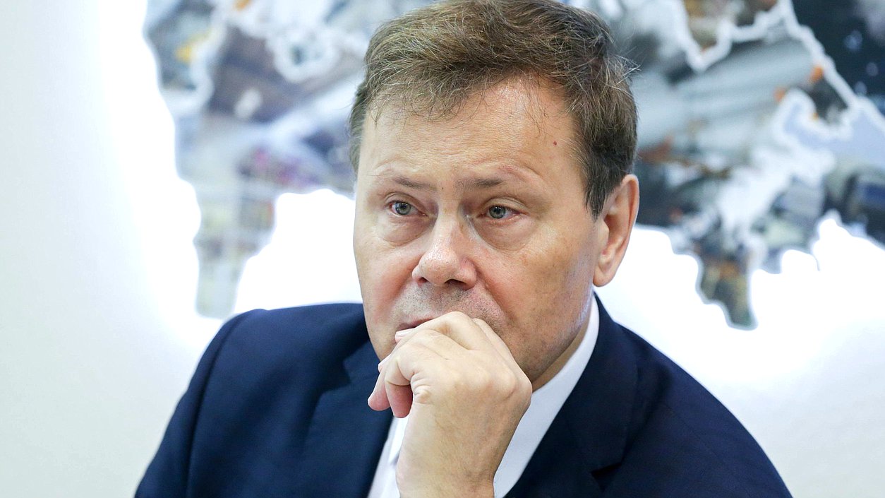 Первый заместитель Председателя Комитета по экономической политике, промышленности, инновационному развитию и предпринимательству Николай Арефьев