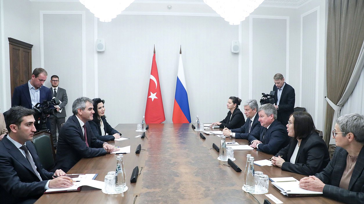 Meeting of Chief of Staff of the State Duma Igor Diveikin and Secretary General of the Grand National Assembly of Türkiye Talip Uzun