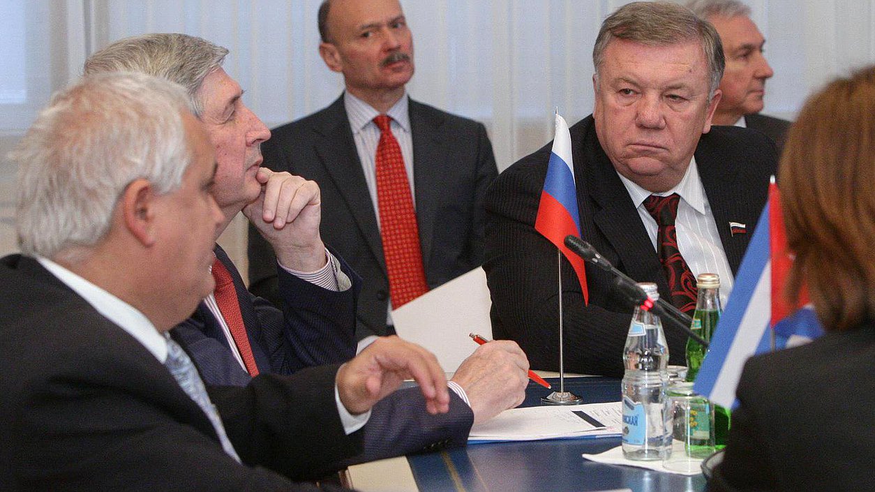   Встреча Первого заместителя Председателя Государственной Думы Ивана Мельникова и группы депутатов Государственной Думы с Послом Республики Куба в Российской Федерации Эмилио Лосада Гарсия.