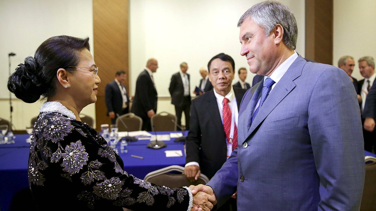 Chairwoman of the National Assembly of the Socialist Republic of Vietnam Nguyễn Thị Kim Ngân and Chairman of the State Duma Viacheslav Volodin