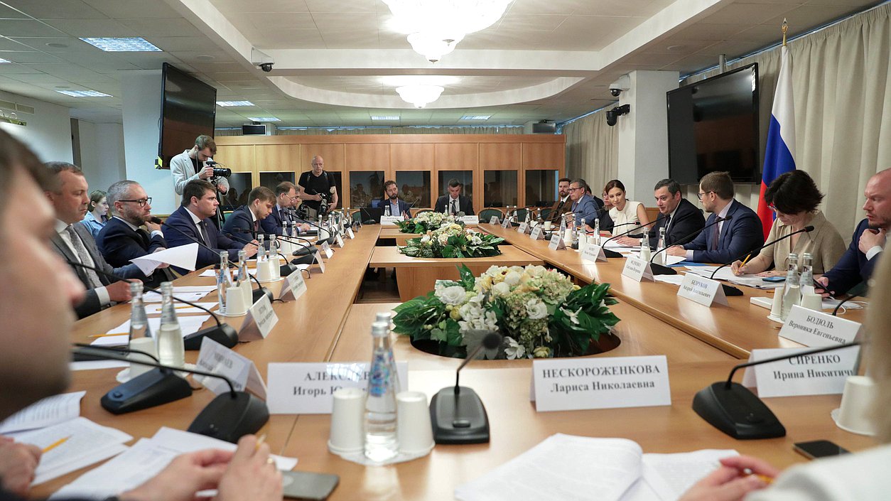 Расширенное заседание Комитета по информационной политике, информационным технологиям и связи