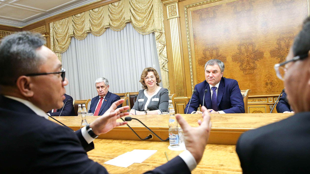 Встреча Председателя Государственной Думы Вячеслава Володина с председателем Народного консультативного конгресса Республики Индонезия Зулькифлем Хасаном. Автор фото: Анна Исакова/Фотослужба Государственной Думы