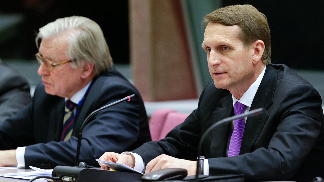 Круглый стол на тему: "Восстановление доверия в Европе: роль парламентских институтов".