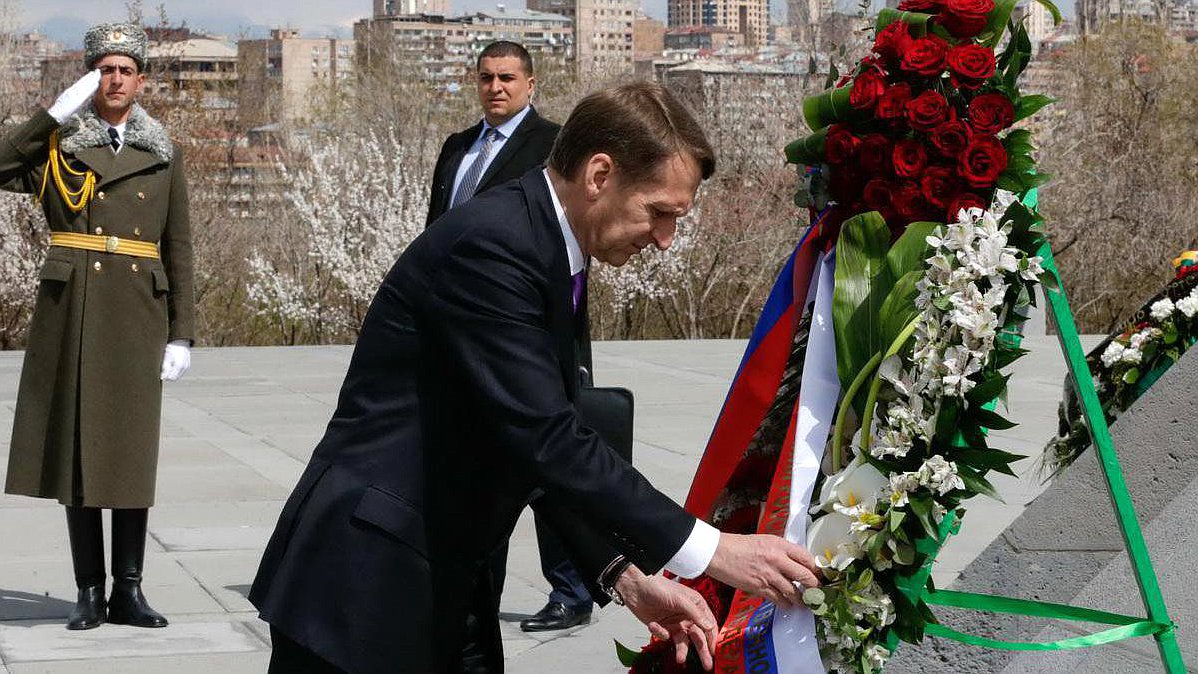 Возложение венка к Мемориалу жертвам геноцида армян 1915г.