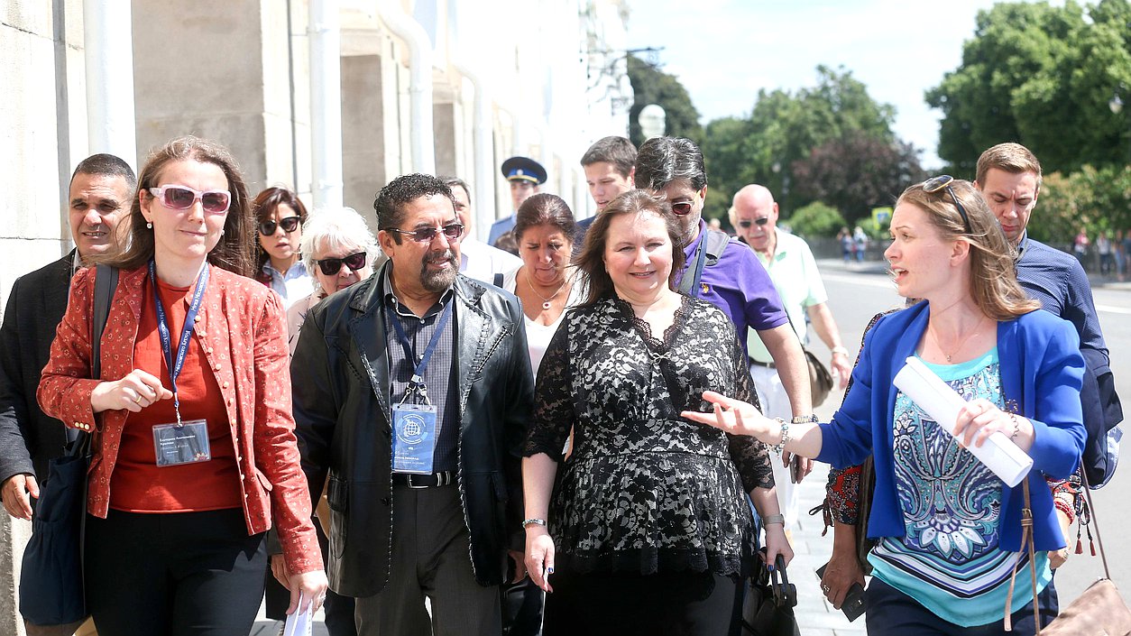 Participants of the International Forum “Development of Parliamentarism” visited the Moscow Kremlin