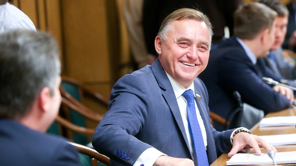Член Комитета по финансовому рынку Евгений Шулепов