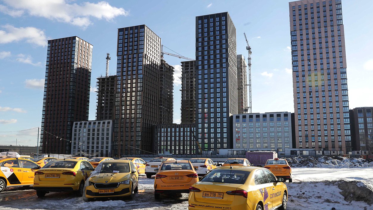 Москва новостройка жилье строительство такси
