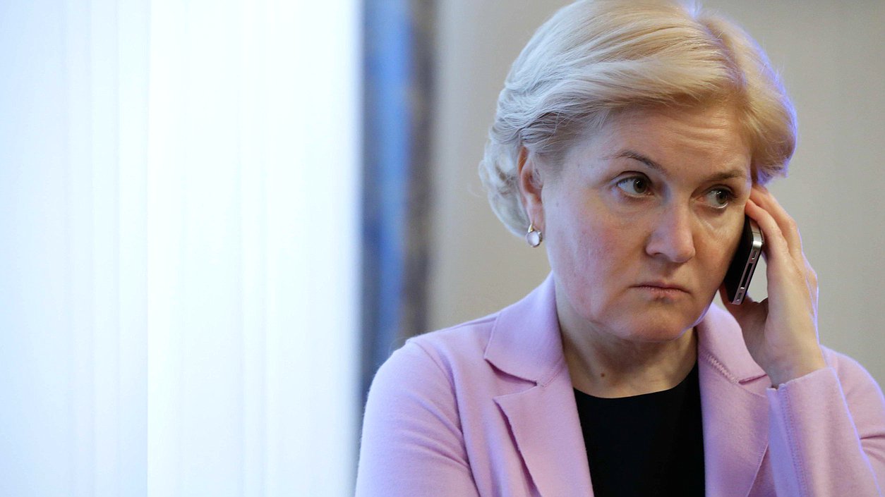 Встреча министров правительства РФ в Гербовом зале перед выступлением Премьер-министра РФ Дмитрия на пленарном заседании в Государственной Думе РФ.