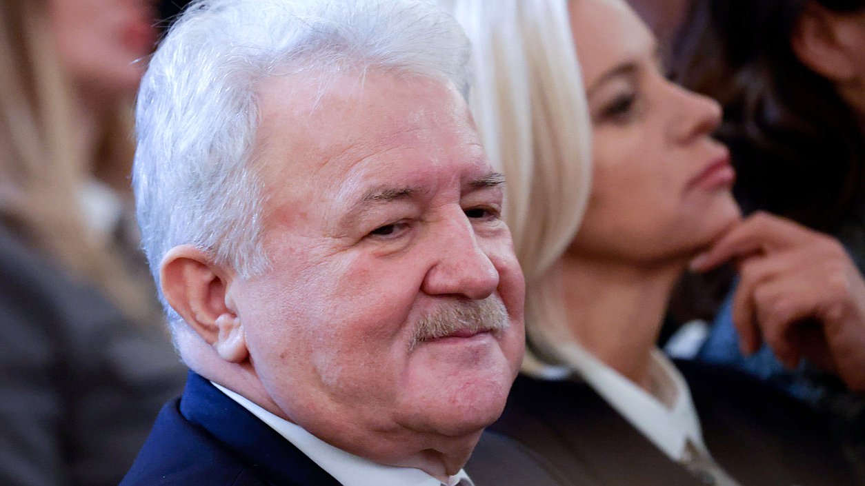 Председатель Комитета по транспорту и развитию транспортной инфраструктуры Евгений Москвичев