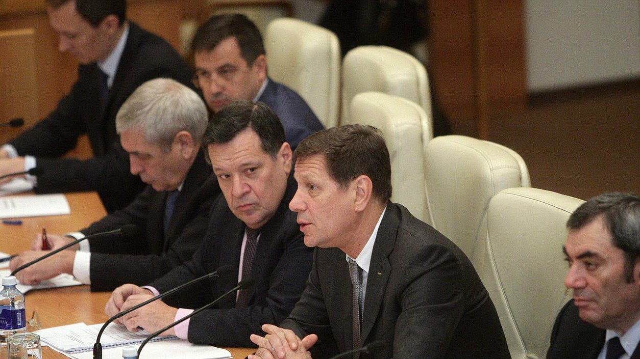 Парламентские слушания Комитета Государственной Думы по бюджету и налогам на тему "Налогообложение нефтяной отрасли".