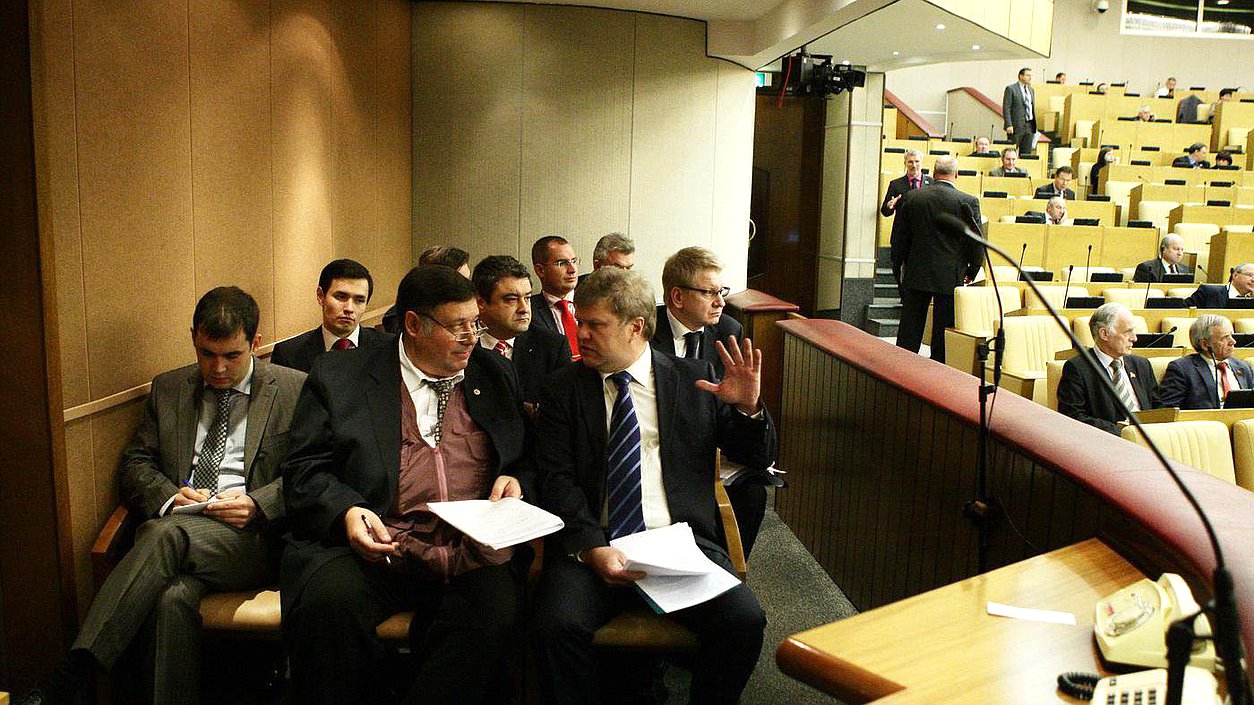  Участие представителей непарламентских партий в пленарном заседании Государственной Думы.