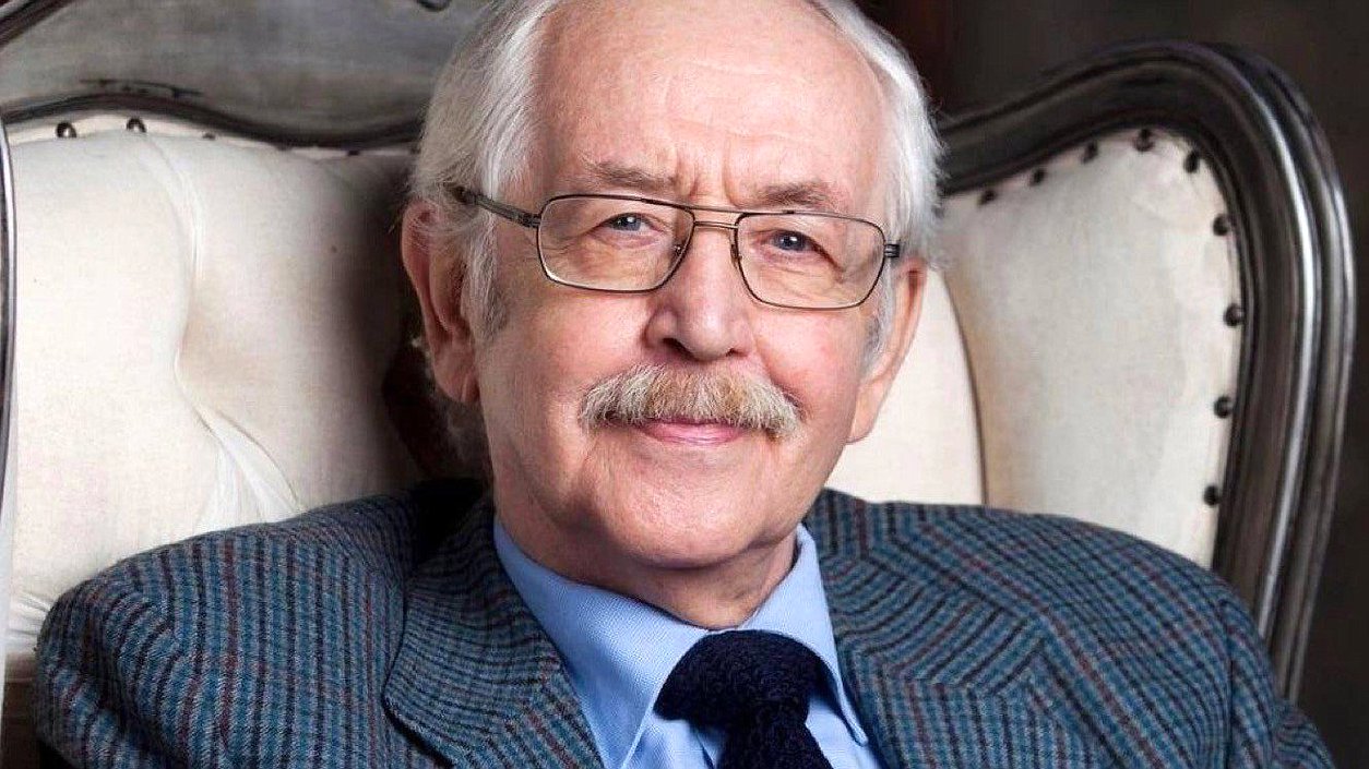Василий Ливанов
