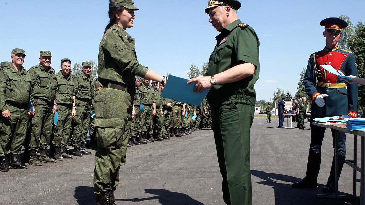   Депутаты и сотрудники Государственной Думы приняли участие в учебных сборах офицеров запаса