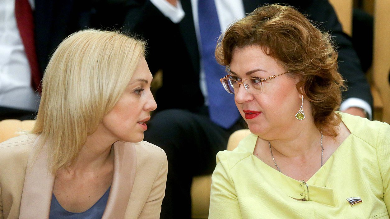 Deputy Chairpersons of the State Duma Olga Timofeeva and Olga Epifanova