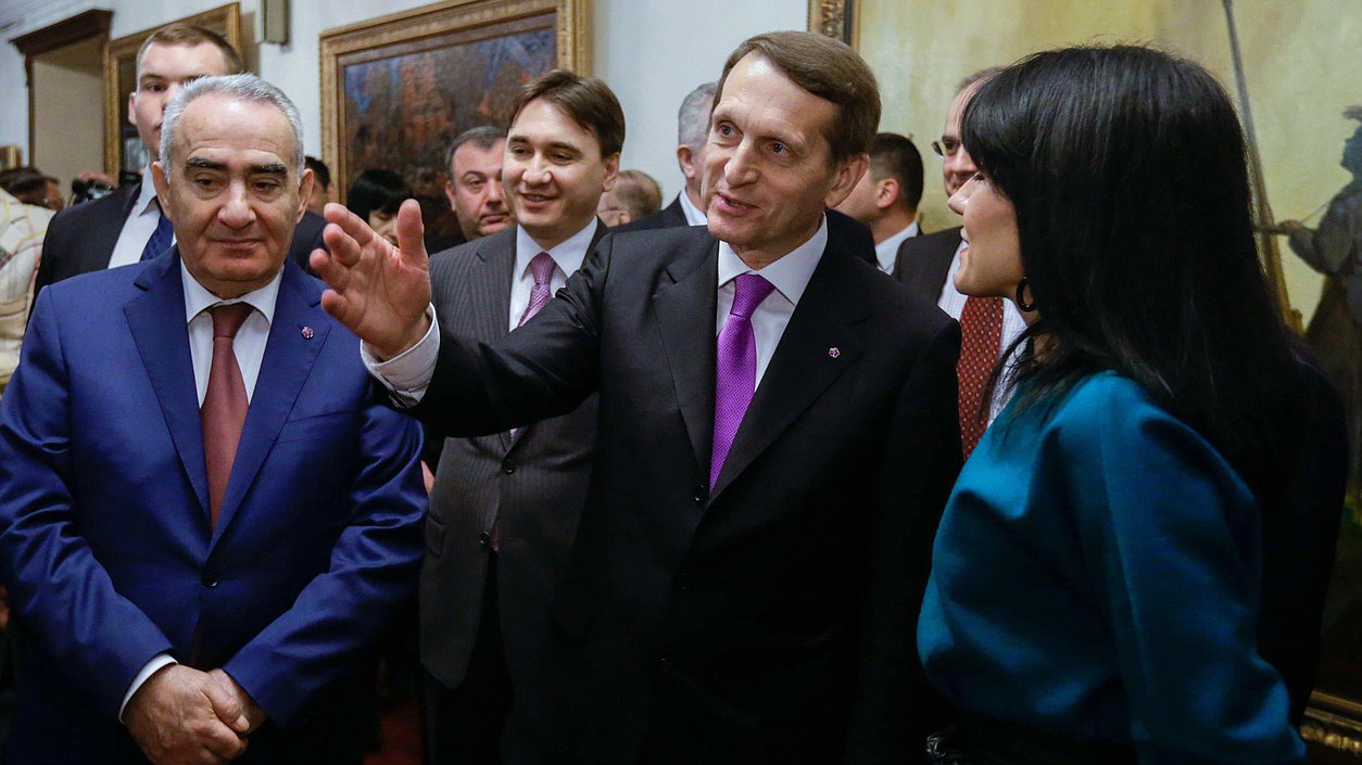 Открытие выставки "Война и Победа в работах армянских и русских художников", посвящённой 70-летию Победы в Великой отечественной войне.