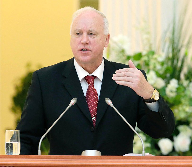   Пленарное заседание научно практической конференции на тему "К 150-летию судебной реформы в России: законодательная политика по совершенствованию судебной системы - история и современность"