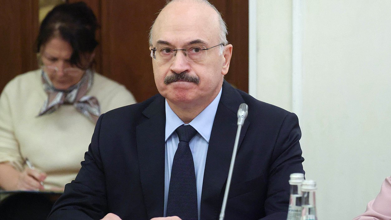 Председатель Комитета по науке и высшему образованию Сергей Кабышев