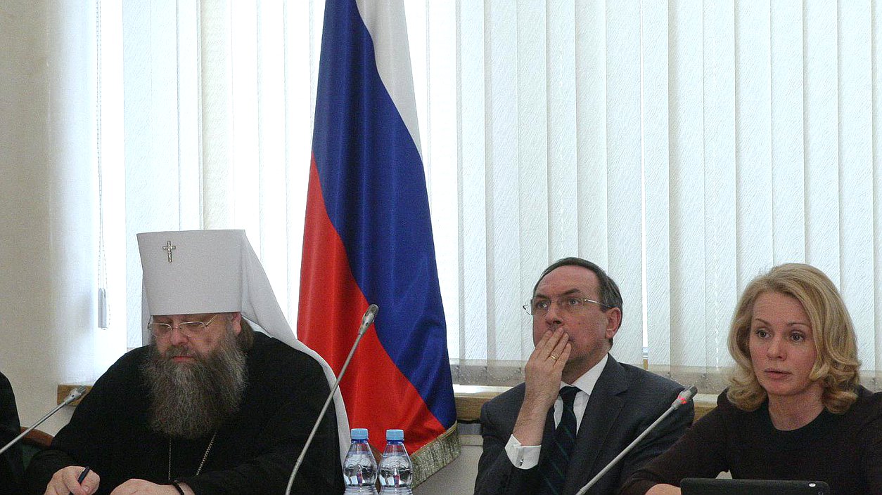 Заседание секции "Духовно-нравственное воспитание в российской школе: состояние, проблемы, перспективы".