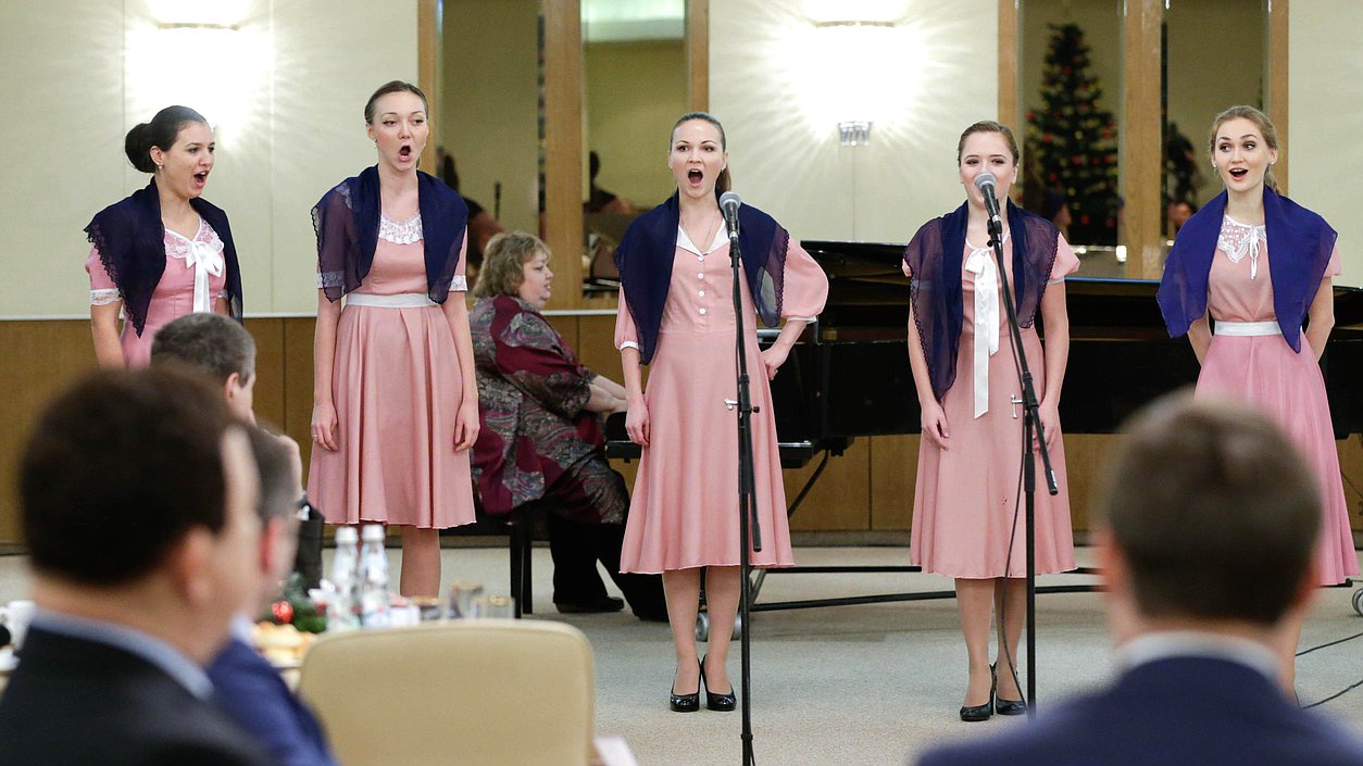 Литературный вечер "Сквозь эту бурю истина пройдёт".