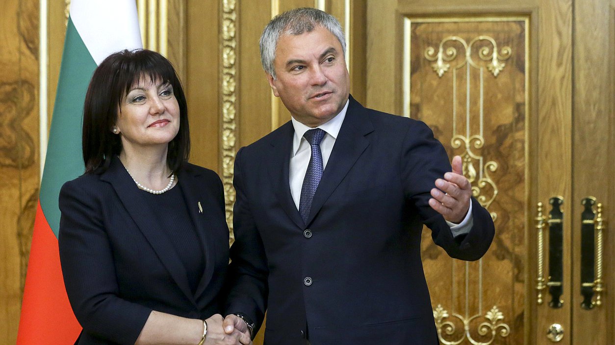 Chairman of the State Duma Viacheslav Volodin and President of the National Assembly of the Republic of Bulgaria Tsveta Karayancheva