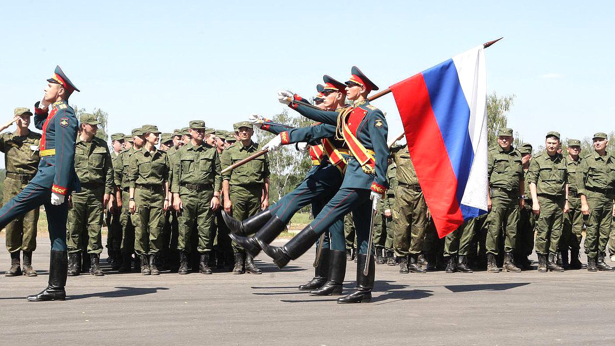  Депутаты и сотрудники Государственной Думы приняли участие в учебных сборах офицеров запаса