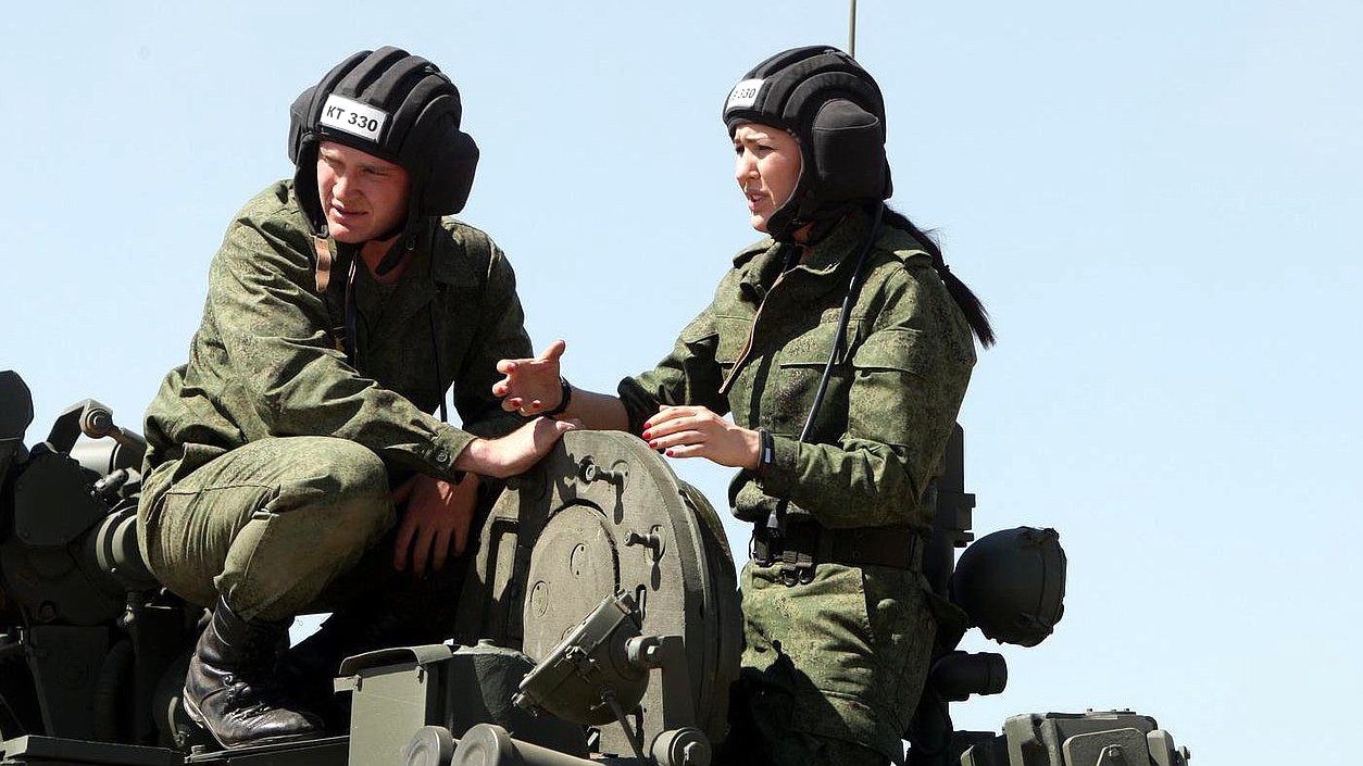   Депутаты и сотрудники Государственной Думы приняли участие в учебных сборах офицеров запаса