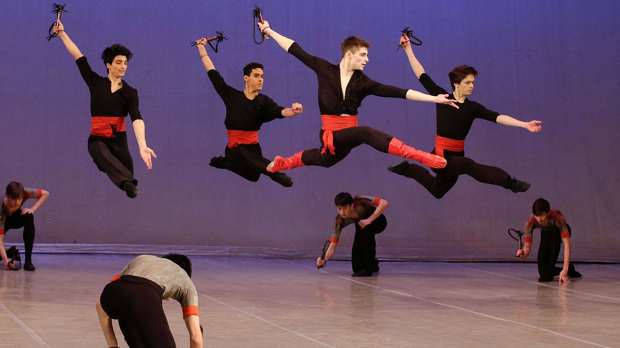 Посещение Председателем Государственной Думы С.Е. Нарышкиным Московской государственной академии хореографии.