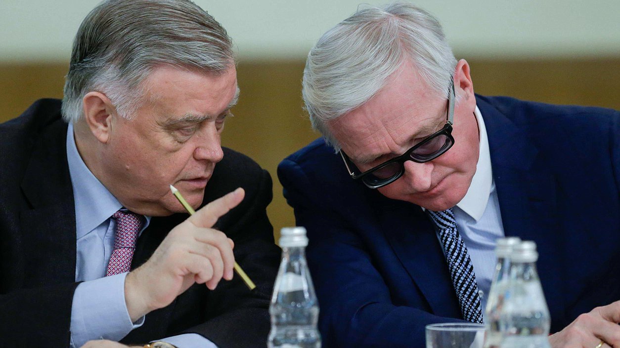 Заседание Организационного комитета по проекту создания российско-китайского университета на базе Московского государственного университета имени М.В. Ломоносова в Шэеньчжене.