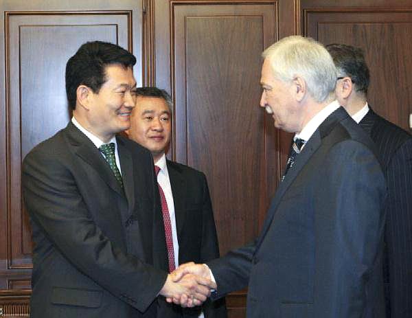 23 марта состоялась встреча Председателя Государственной Думы Бориса Грызлова с мэром г. Инчхон (Республика Корея) Сон Ён Гилем