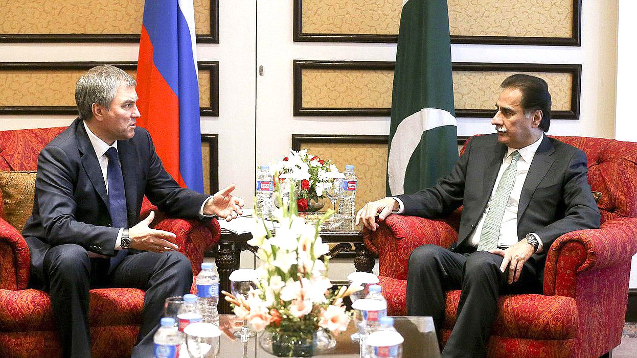 Встреча Председателя Государственной Думы Вячеслава Володина с Председателем Национальной Ассамблеи Исламской Республики Пакистан Сардаром Садиком. Автор фото: Марат Абулхатин/Фотослужба Государственной Думы