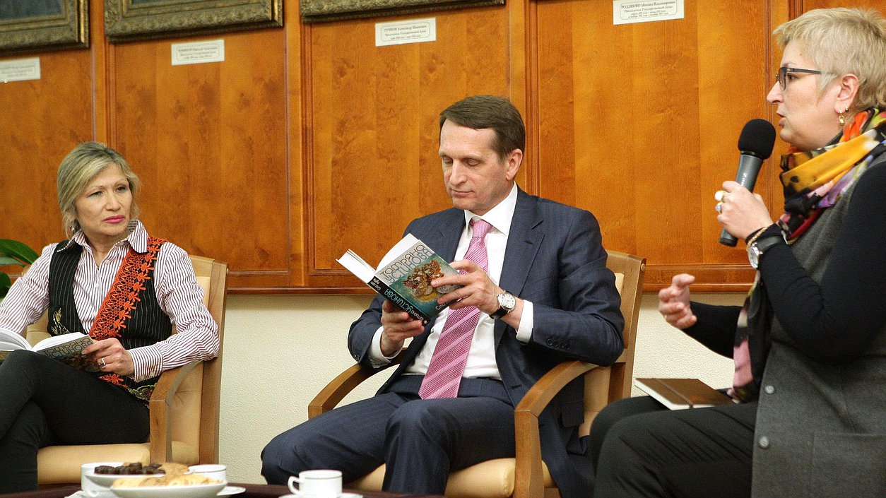 Первое заседание медиаклуба парламентских журналистов. Презентация нового клуба Татьяны Устиновой "Сто лет пути".