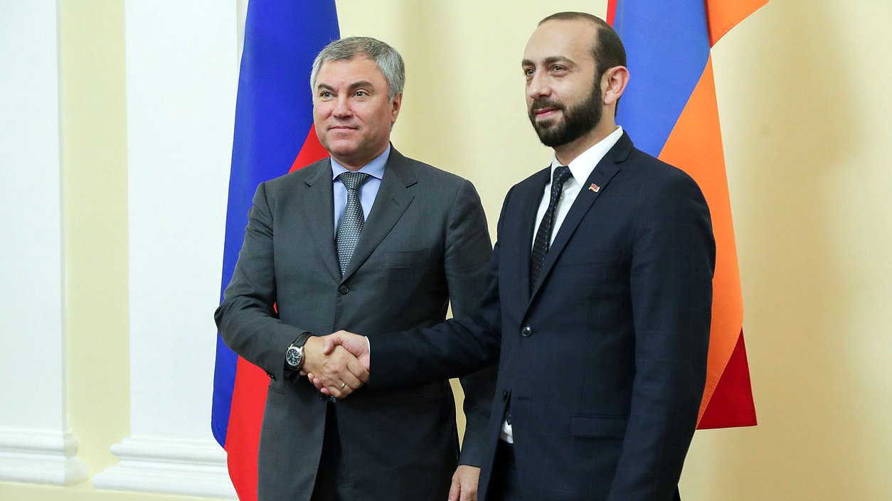 Chairman of the State Duma Viacheslav Volodin and President of the National Assembly of the Republic of Armenia Ararat Mirzoyan