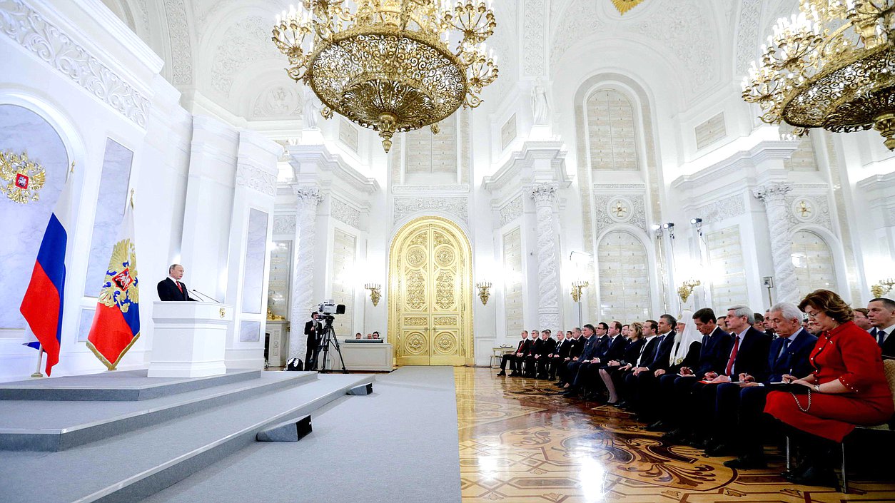 Выступление Президента РФ Владимира Путина с ежегодным Посланием к Федеральному Собранию РФ