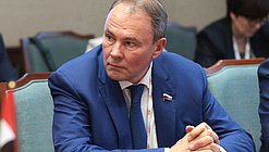 Chairman of the Committee on International Affairs Petr Tolstoy