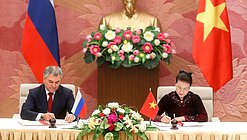 Chairman of the State Duma Viacheslav Volodin and Chairwoman of the National Assembly of the Socialist Republic of Vietnam Nguyễn Thị Kim Ngân