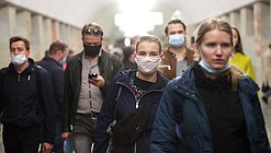метро маска режим пандемия карантин пассажиры толпа люди