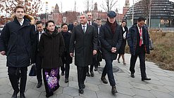 Chairwoman of the National Assembly of Vietnam Nguyễn Thị Kim Ngân, Chairman of the State Duma Viacheslav Volodin and Director of Zaryadye Park Ivan Demidov