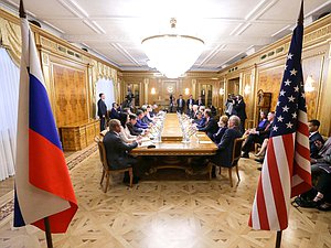 Meeting of Chairman of the State Duma Viacheslav Volodin with US Congress delegation headed by Chairman of the Senate Appropriations Committee Richard Shelby