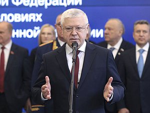 Председатель Комитета по безопасности и противодействию коррупции Василий Пискарев