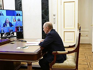 Совещание с постоянными членами Совета Безопасности (в режиме видеоконференции). Фото: kremlin.ru